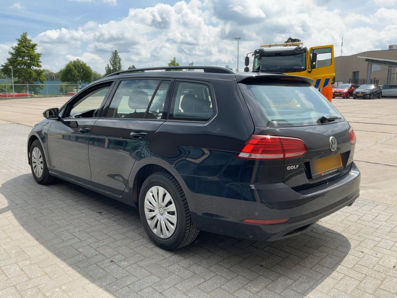 Volkswagen Golf VII 1.6 TDI Trendline BlueMotion Tech 2019 – снимка 6
