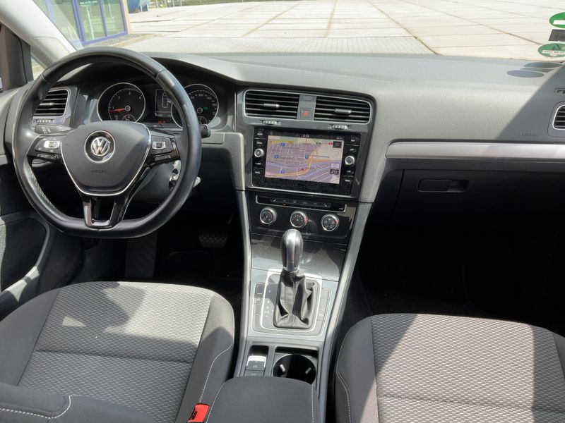 Volkswagen Golf VII 1.6 TDI Trendline BlueMotion Tech 2019 – снимка 18