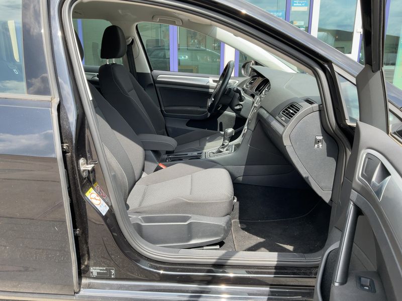 Volkswagen Golf VII 1.6 TDI Trendline BlueMotion Tech 2019 – снимка 17