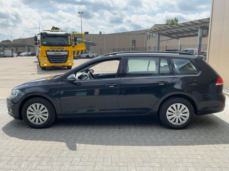 Volkswagen Golf VII 1.6 TDI Trendline BlueMotion Tech 2019 – снимка 4