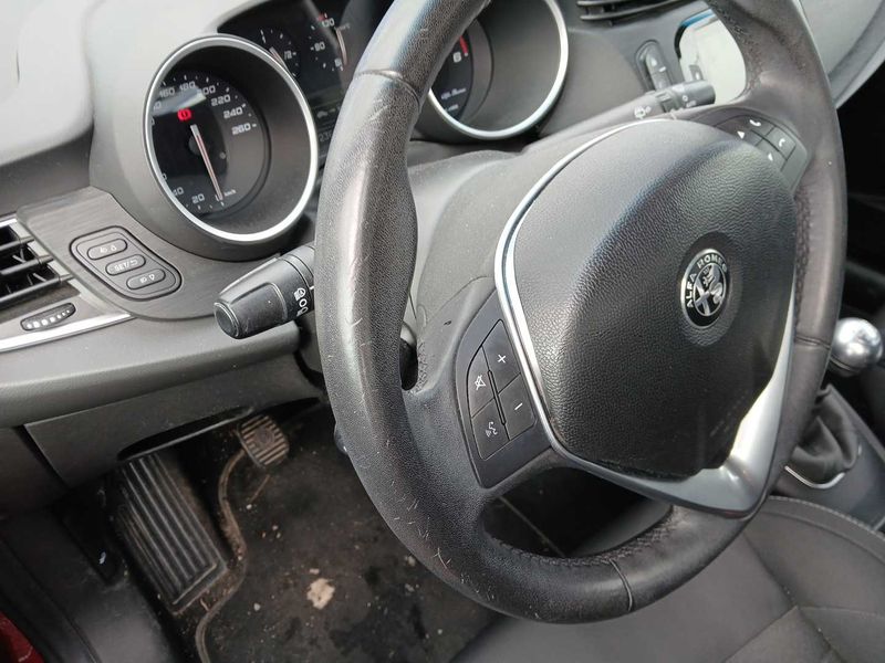 Alfa Romeo Giulietta 1.6 JTD Super 2016 – снимка 34