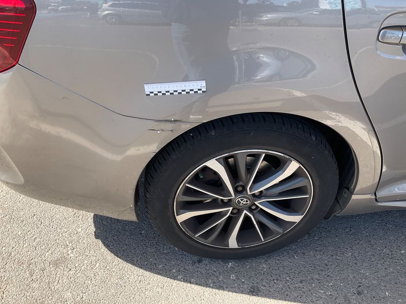 Toyota Avensis 2.0 D-4D Advance 2015 – снимка 23