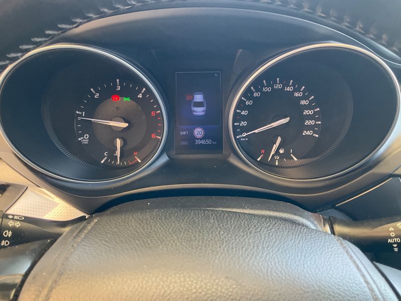 Toyota Avensis 2.0 D-4D Advance 2015 – снимка 18