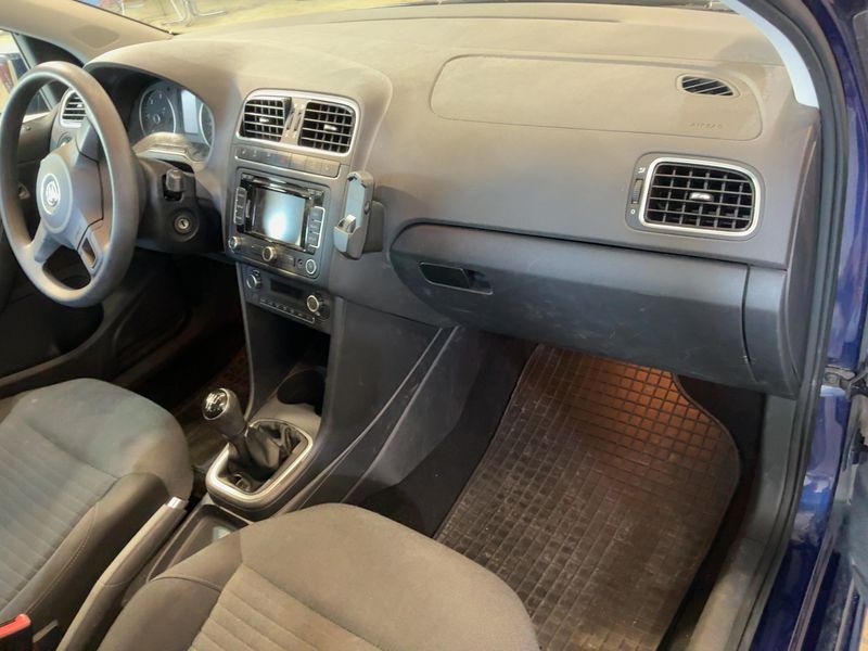Volkswagen Polo 1.6 TDI Comfortline BlueMotion Tech 2014 – снимка 18