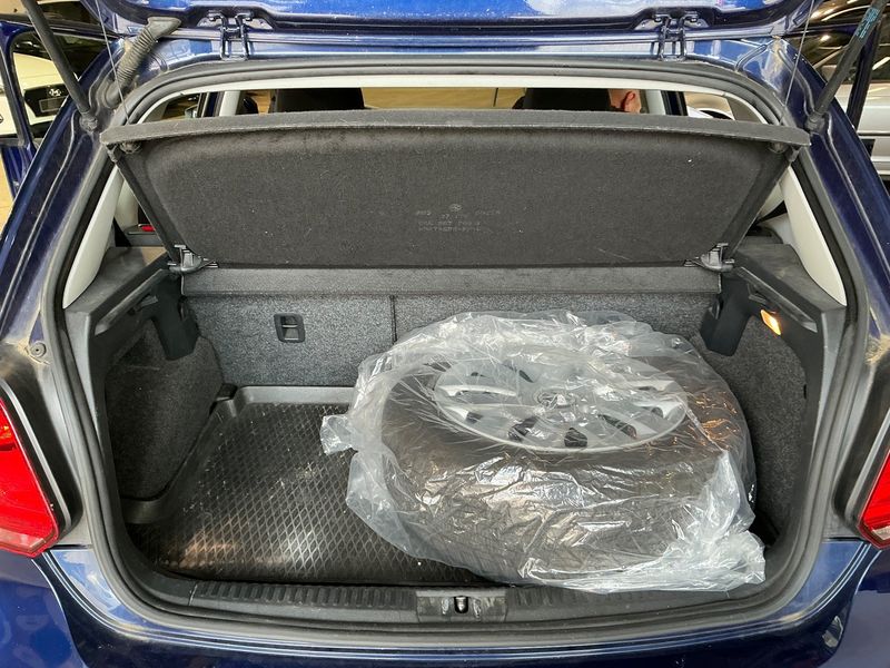 Volkswagen Polo 1.6 TDI Comfortline BlueMotion Tech 2014 – снимка 16