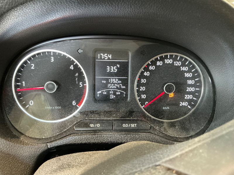 Volkswagen Polo 1.6 TDI Comfortline BlueMotion Tech 2014 – снимка 19