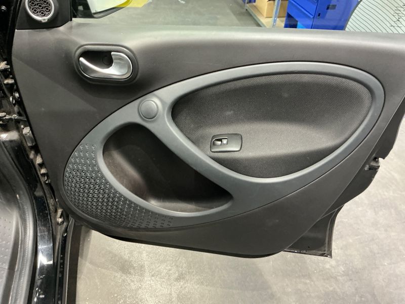 Smart forfour 0.9 Turbo Basis Prime 2019 – снимка 24
