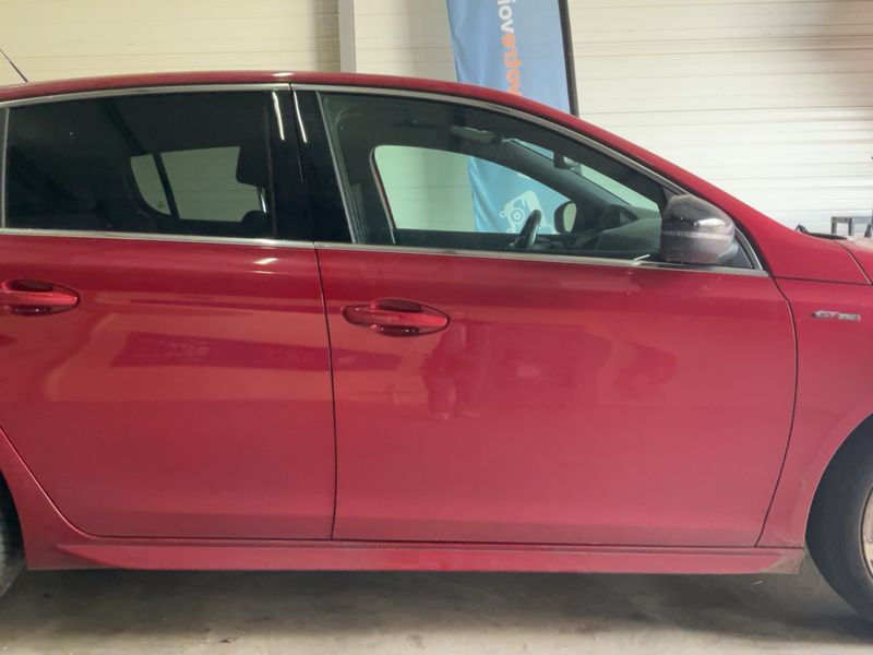 Peugeot 308 1.2 e-THP Allure 2019 – снимка 10