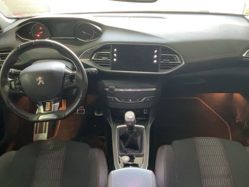 Peugeot 308 1.2 e-THP Allure 2019 – снимка 17