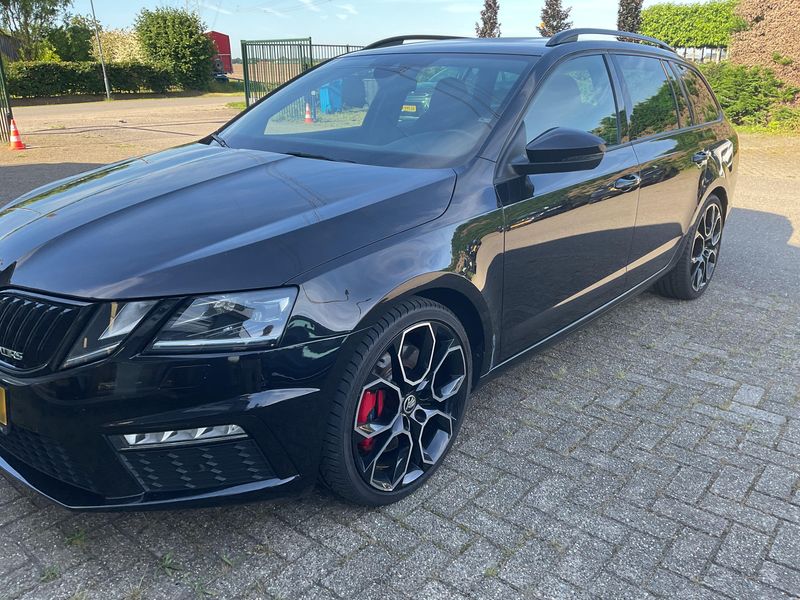 Skoda Octavia 2.0 TSI RS 245 2019 – снимка 2