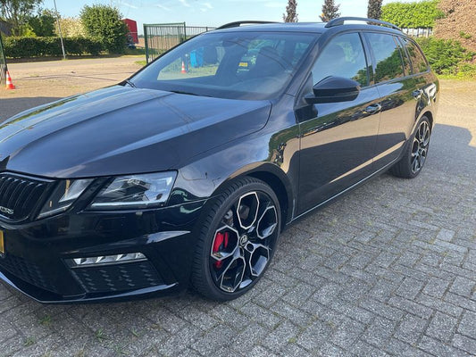 Skoda Octavia 2.0 TSI RS 245 2019 – снимка 2