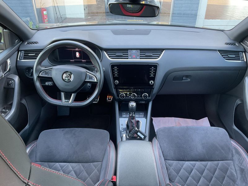 Skoda Octavia 2.0 TSI RS 245 2019 – снимка 17