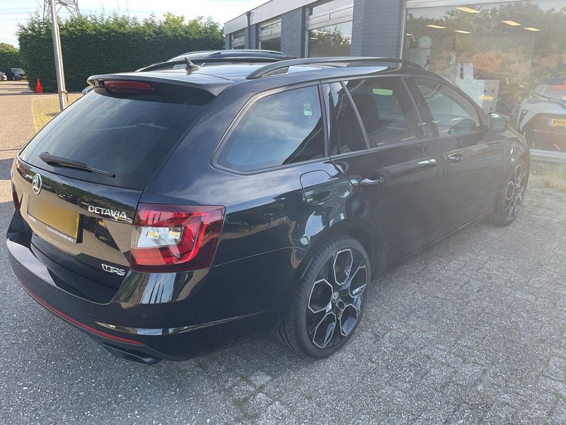 Skoda Octavia 2.0 TSI RS 245 2019 – снимка 8