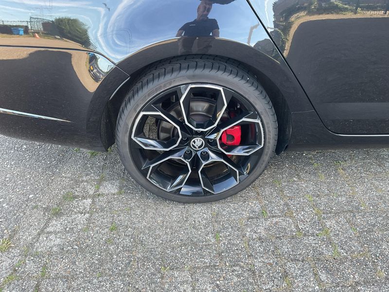 Skoda Octavia 2.0 TSI RS 245 2019 – снимка 9