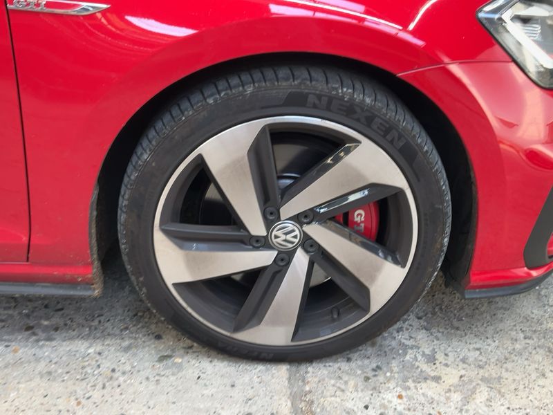 Volkswagen Golf VII 2.0 TSI GTI Performance BlueMotion Tech 2019 – снимка 11