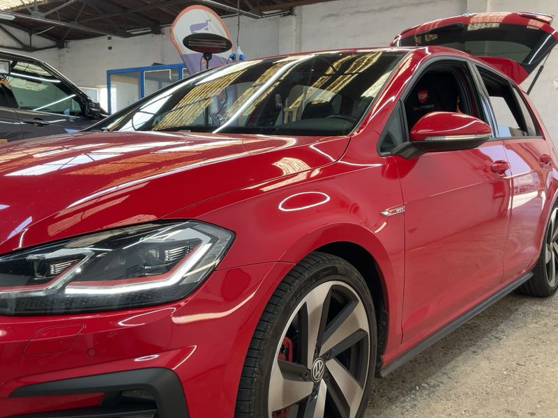 Volkswagen Golf VII 2.0 TSI GTI Performance BlueMotion Tech 2019 – снимка 2