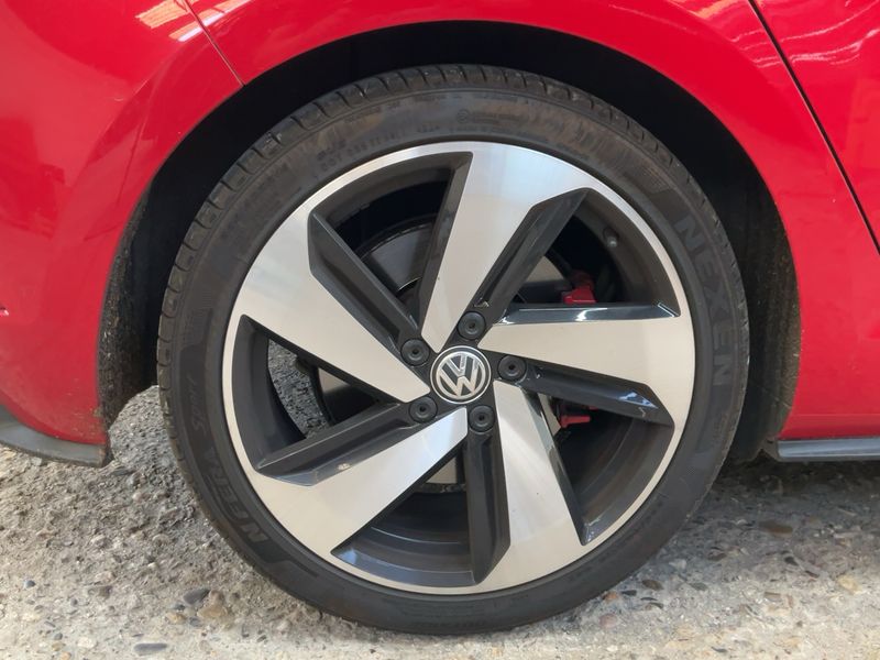 Volkswagen Golf VII 2.0 TSI GTI Performance BlueMotion Tech 2019 – снимка 9
