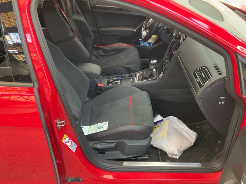 Volkswagen Golf VII 2.0 TSI GTI Performance BlueMotion Tech 2019 – снимка 17
