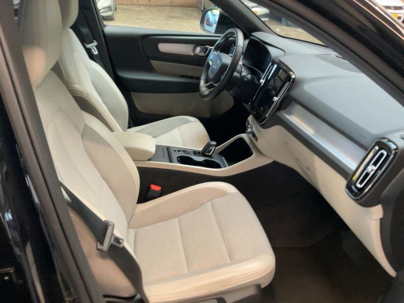 Volvo XC40 1.5 T3 Momentum Pro 2WD 2019 – снимка 16