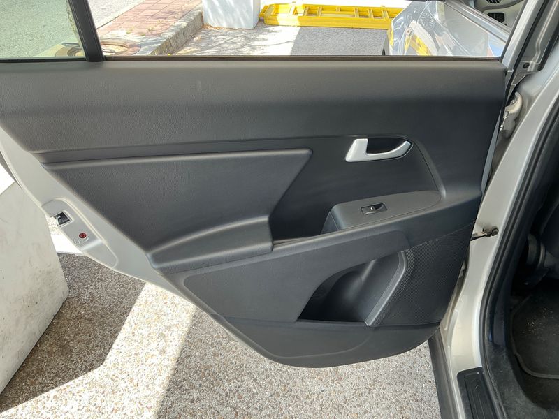Kia Sportage 1.6 GDI Attract 2WD 2014 – снимка 29