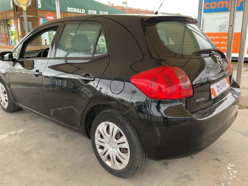 Toyota Auris 2.0 D-4D Sol 2008 – снимка 6