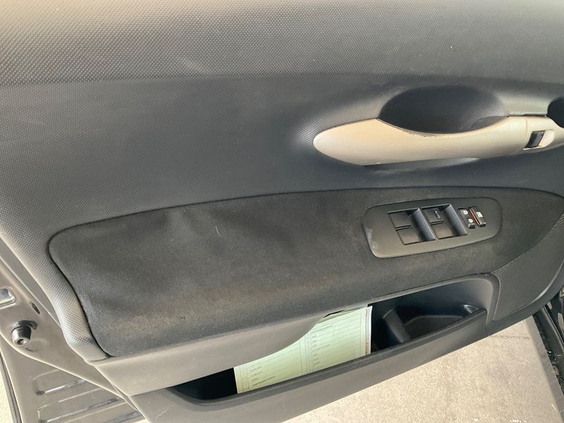 Toyota Auris 2.0 D-4D Sol 2008 – снимка 26