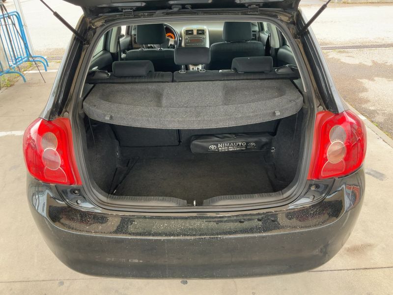 Toyota Auris 2.0 D-4D Sol 2008 – снимка 15