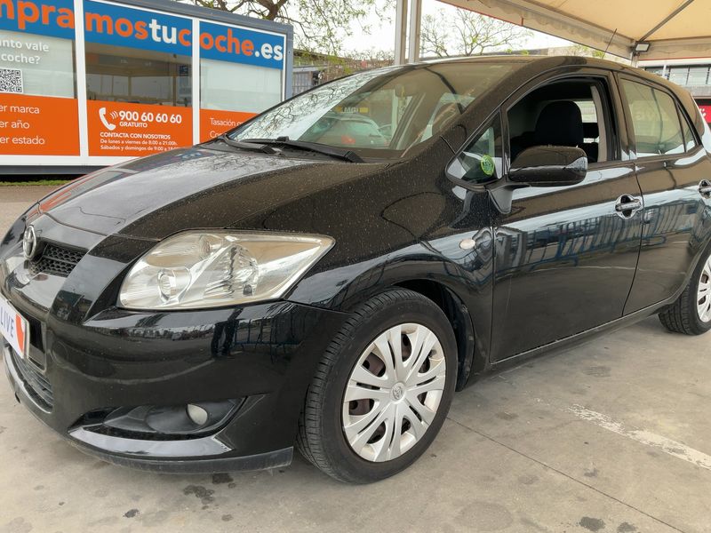 Toyota Auris 2.0 D-4D Sol 2008 – снимка 2