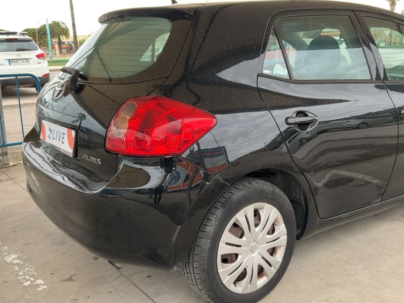 Toyota Auris 2.0 D-4D Sol 2008 – снимка 8