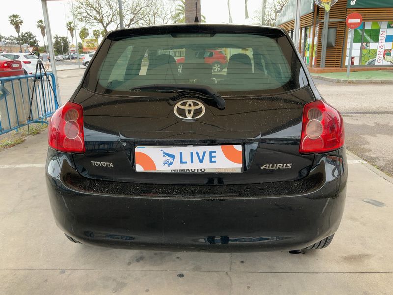Toyota Auris 2.0 D-4D Sol 2008 – снимка 7