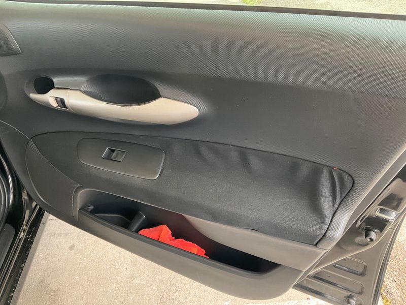 Toyota Auris 2.0 D-4D Sol 2008 – снимка 27