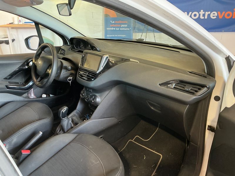 Peugeot 208 1.6 Blue-HDi Affaire Premium 2016 – снимка 3