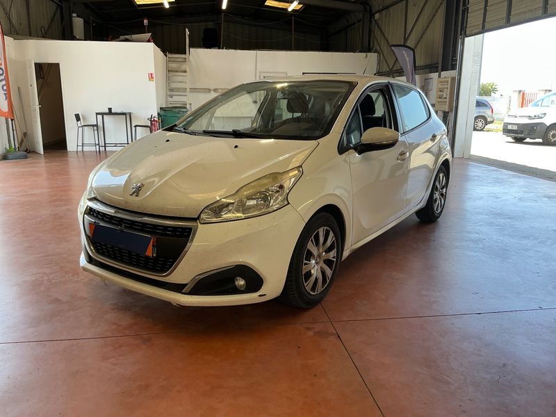 Peugeot 208 1.6 Blue-HDi Affaire Premium 2016 – снимка 1