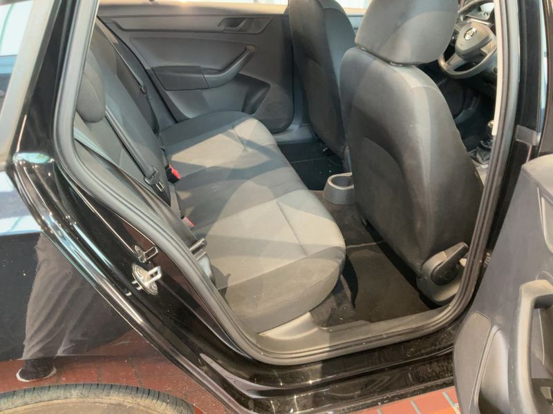 Skoda Rapid Spaceback 1.2 TSI Active 2015 – снимка 20