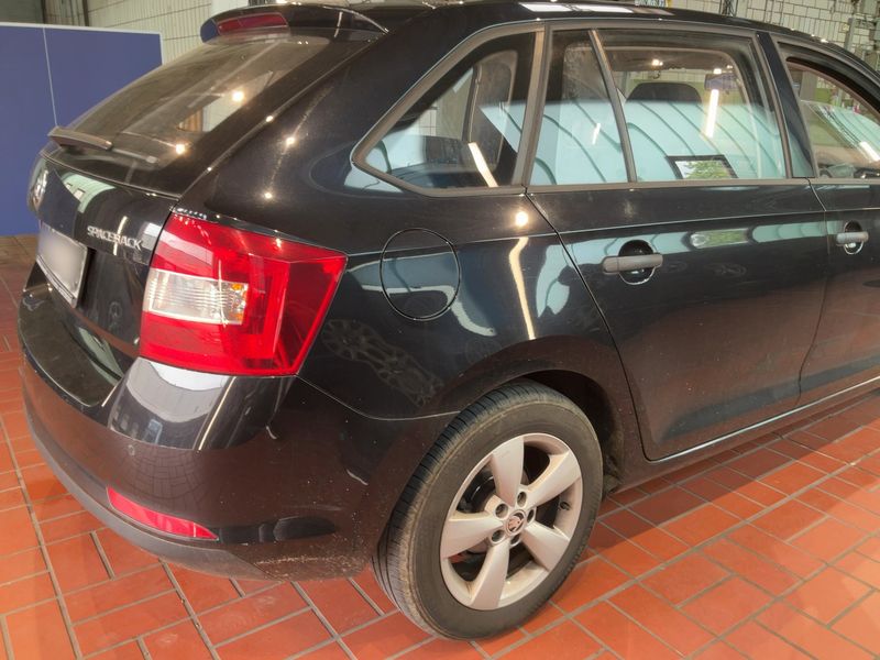 Skoda Rapid Spaceback 1.2 TSI Active 2015 – снимка 8