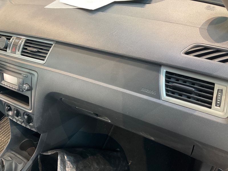 Skoda Rapid Spaceback 1.2 TSI Active 2015 – снимка 30
