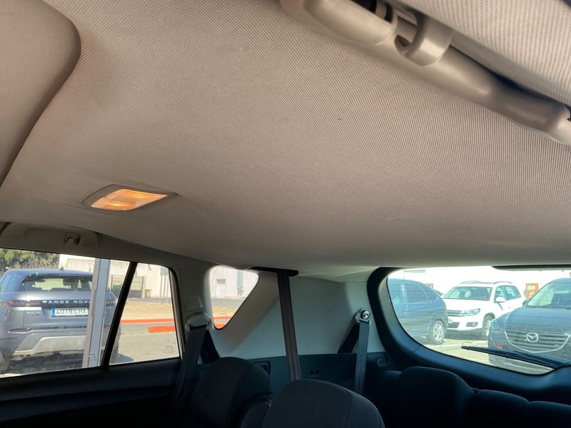 Toyota Verso 2.0 D-4D Active 2011 – снимка 26