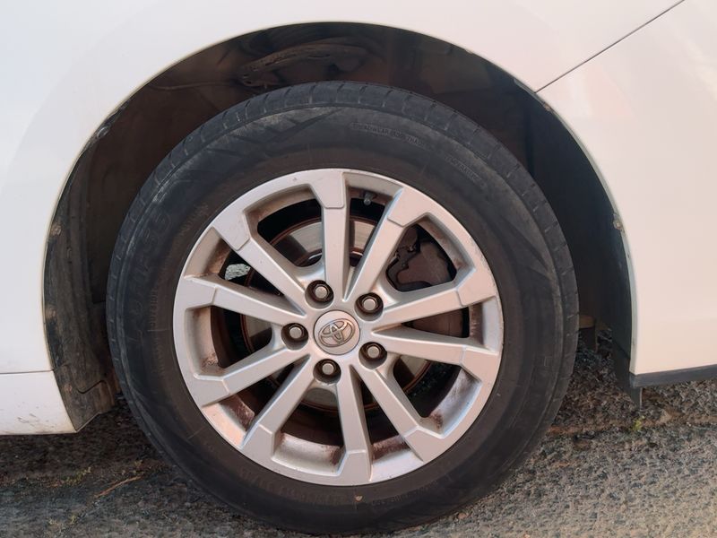 Toyota Verso 2.0 D-4D Active 2011 – снимка 11