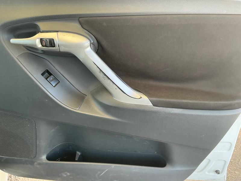 Toyota Verso 2.0 D-4D Active 2011 – снимка 27