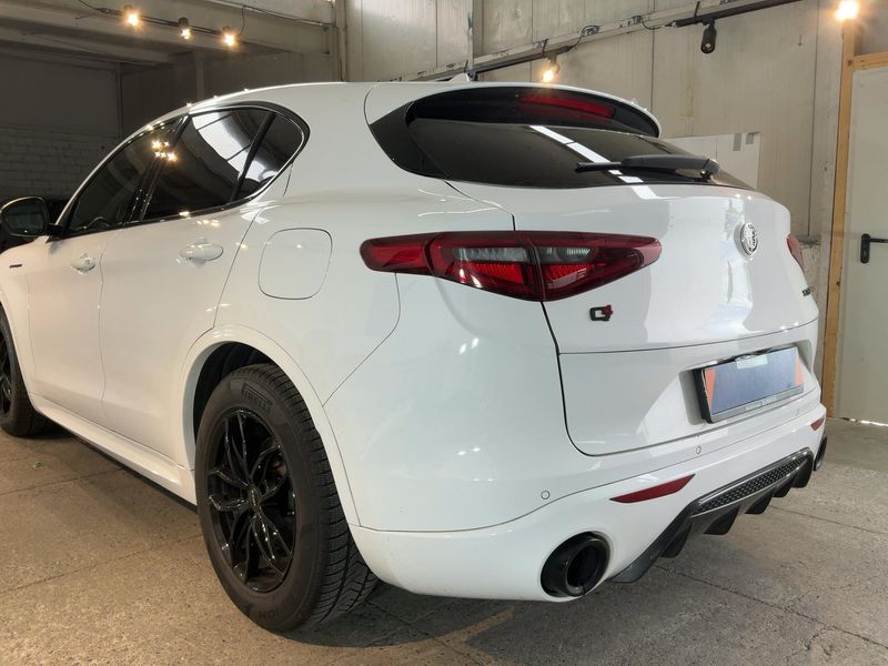 Alfa Romeo Stelvio 2.0 Turbo Estrema Q4 2022 – снимка 6