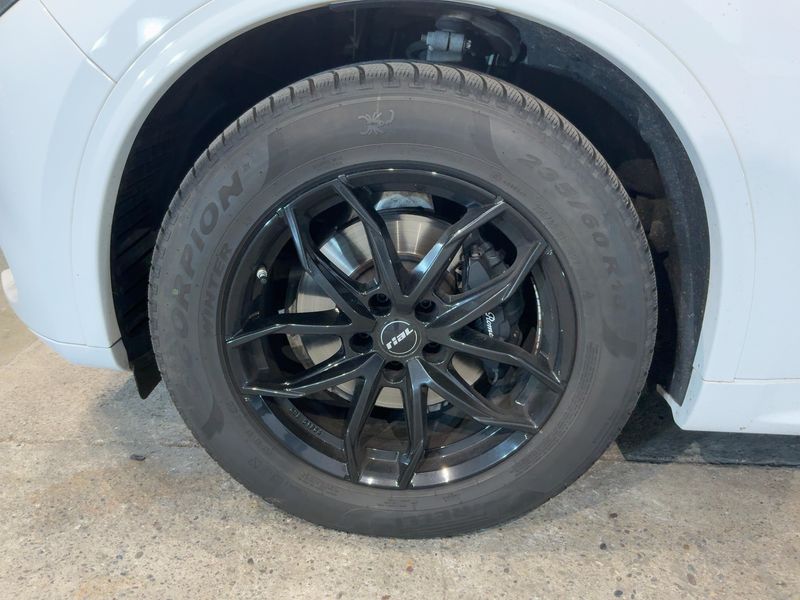 Alfa Romeo Stelvio 2.0 Turbo Estrema Q4 2022 – снимка 3