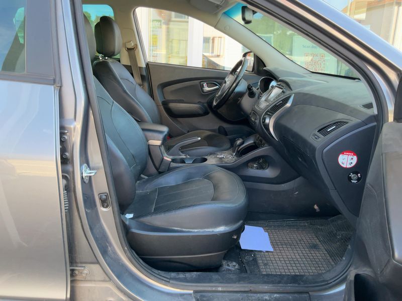 Hyundai ix35 2.0 CRDi Style AWD 2015 – снимка 17