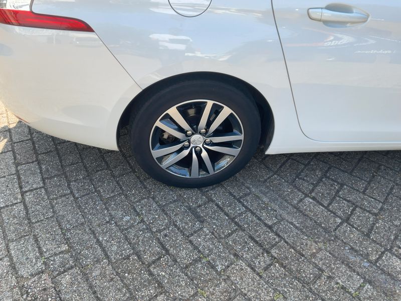 Peugeot 308 1.6 Blue-HDi Business-Line 2014 – снимка 9