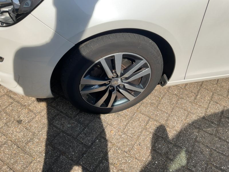 Peugeot 308 1.6 Blue-HDi Business-Line 2014 – снимка 3