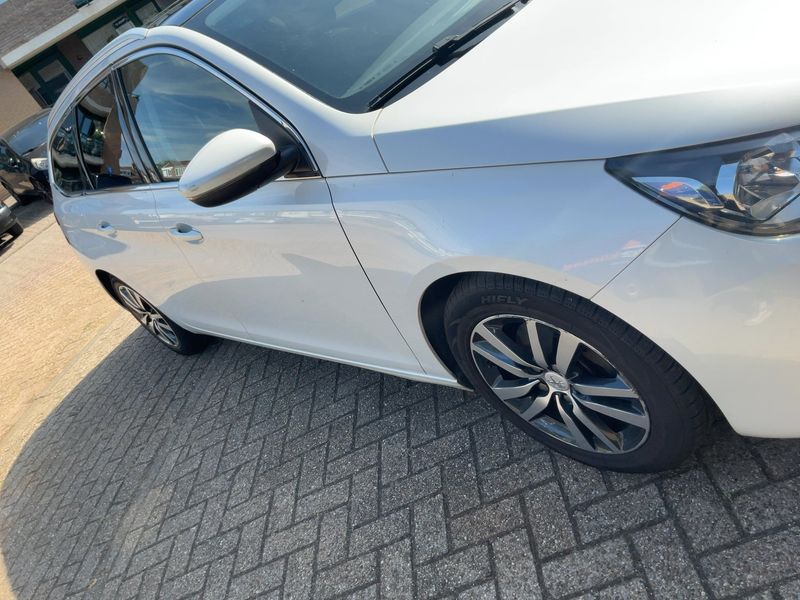 Peugeot 308 1.6 Blue-HDi Business-Line 2014 – снимка 12