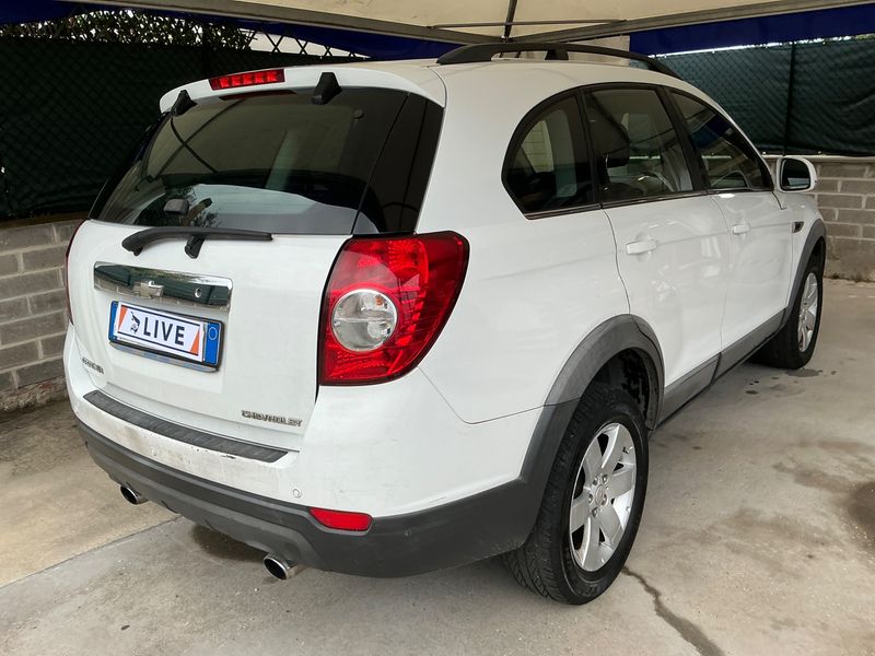 Chevrolet Captiva 2.2 Diesel D LT 2WD 2011 – снимка 2