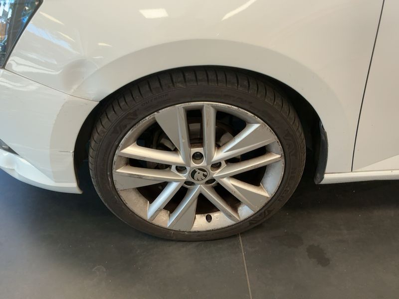 Skoda Fabia 1.4 TDI Ambition 2015 – снимка на щета