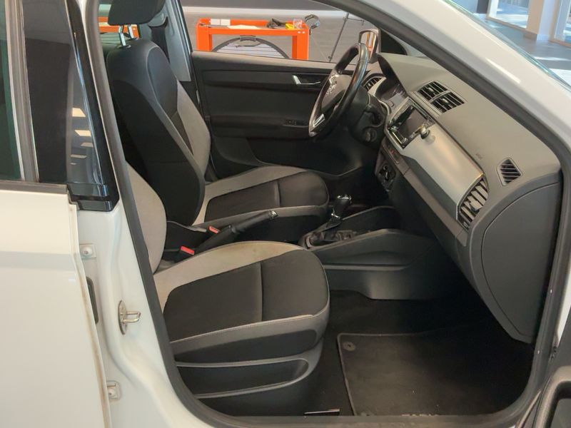 Skoda Fabia 1.4 TDI Ambition 2015 – снимка 11