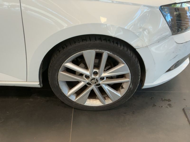 Skoda Fabia 1.4 TDI Ambition 2015 – снимка на щета