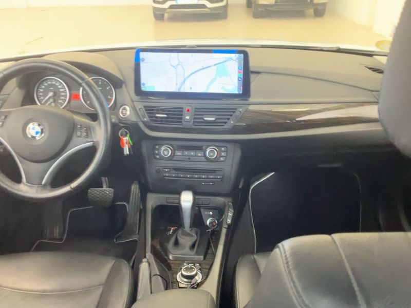 BMW X1 xDrive 20d Luxe 2011 – снимка 17